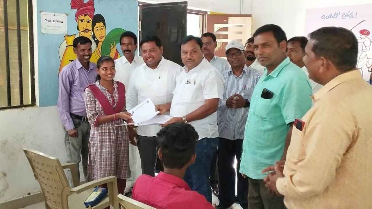 విద్యార్థుల్లో శాస్త్రీయ నైపుణ్యం పెంచాలి