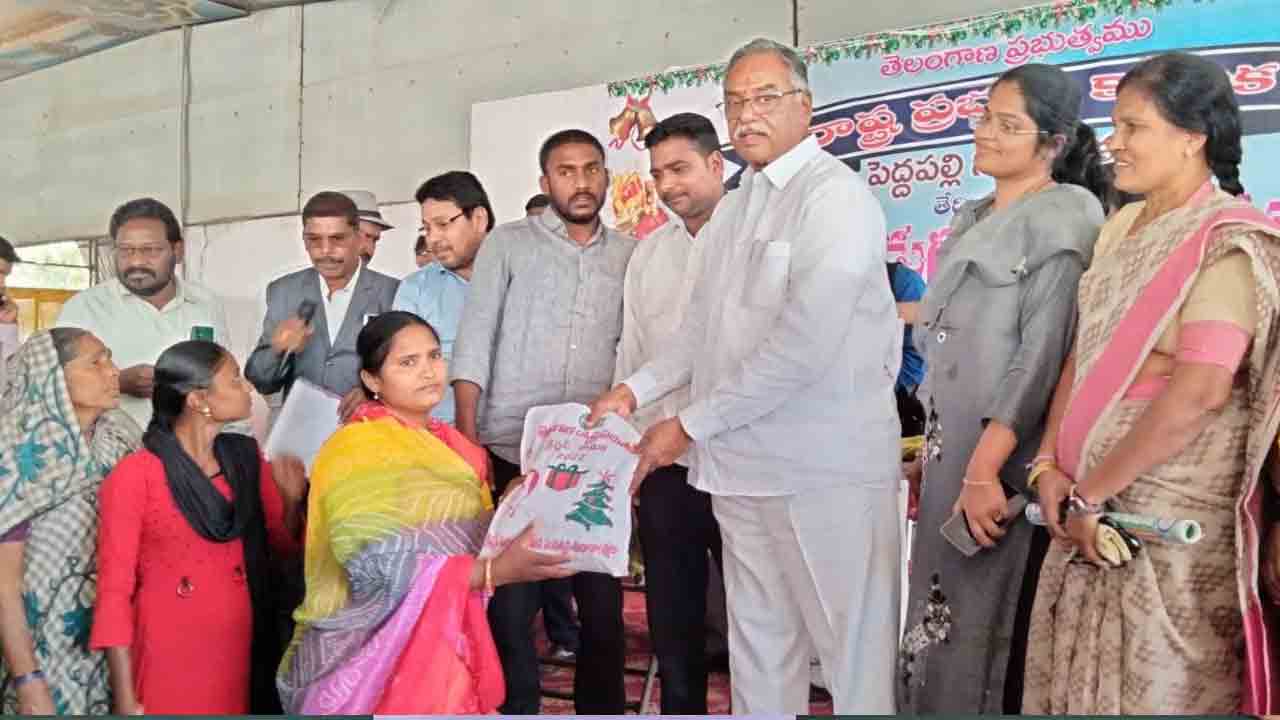 అన్ని మతాలకు ప్రాధాన్యం