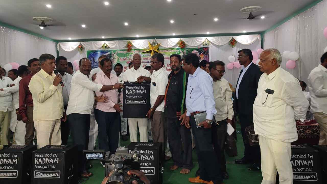 కులమతాల మధ్య చిచ్చుపెడుతున్న బీజేపీ