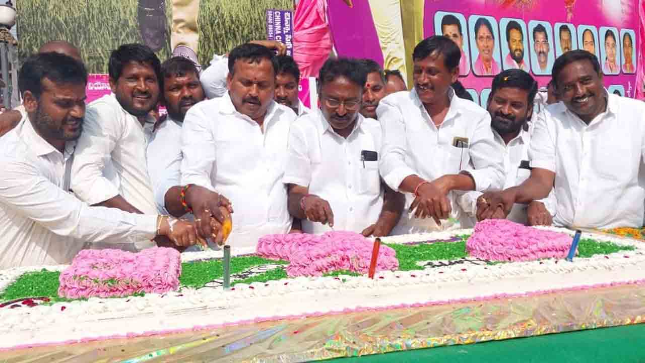 ఊరూరా.. పండుగలా