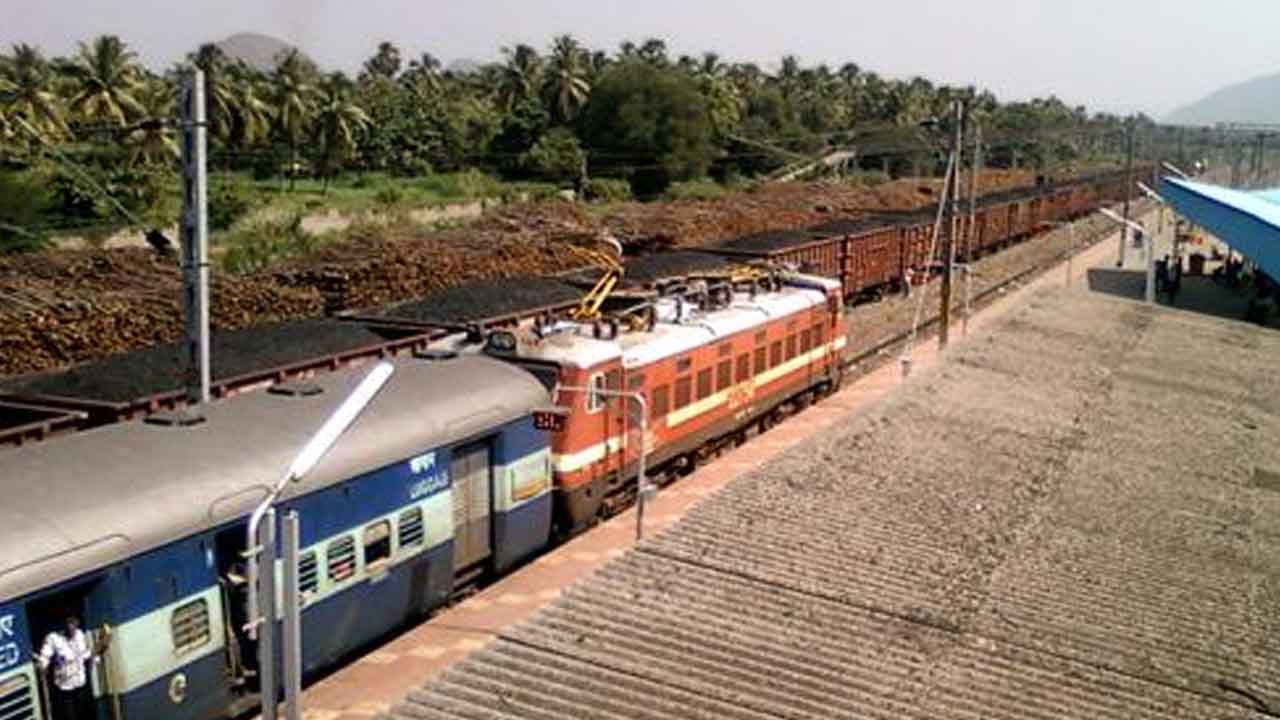 నేటి నుంచి రైళ్లు యథాతథం