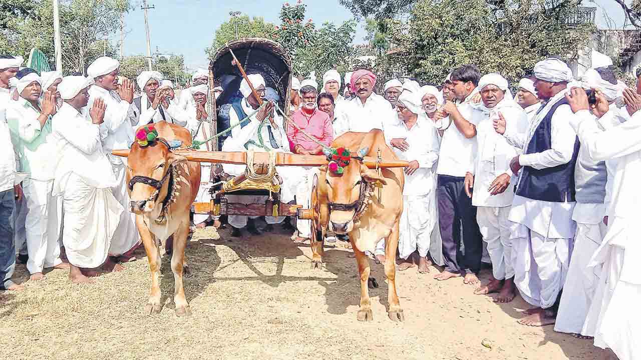 నాగోబా ప్రచార సందడి