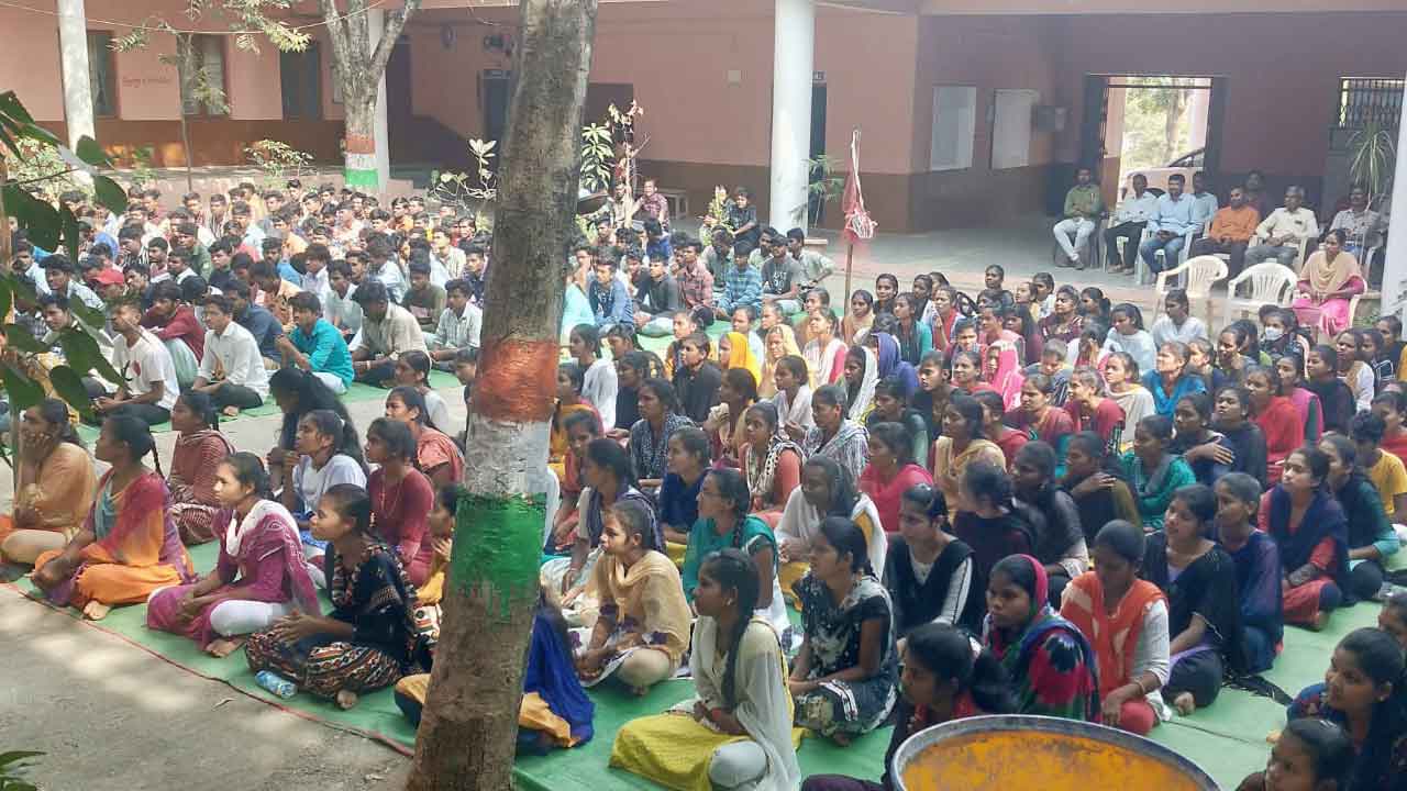 ఓటరుగా నమోదు చేసుకోవాలి