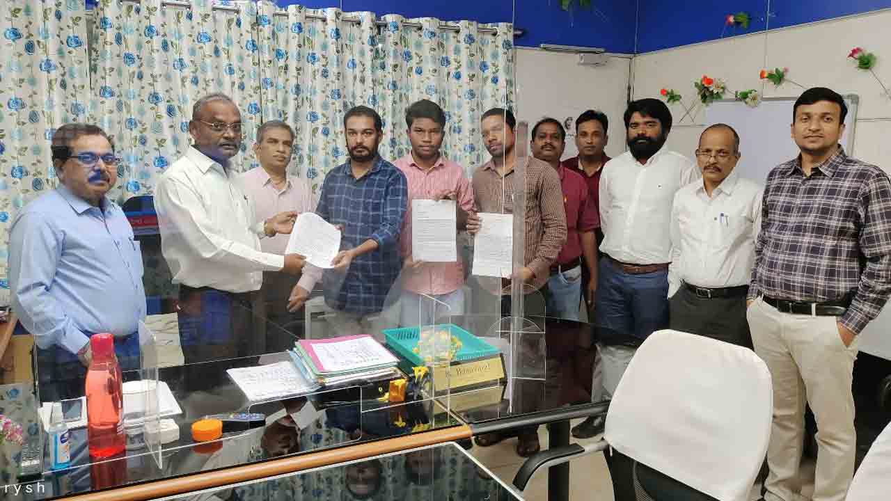 సింగరేణి డే వేడుకలకు ఏర్పాట్లు చేయాలి