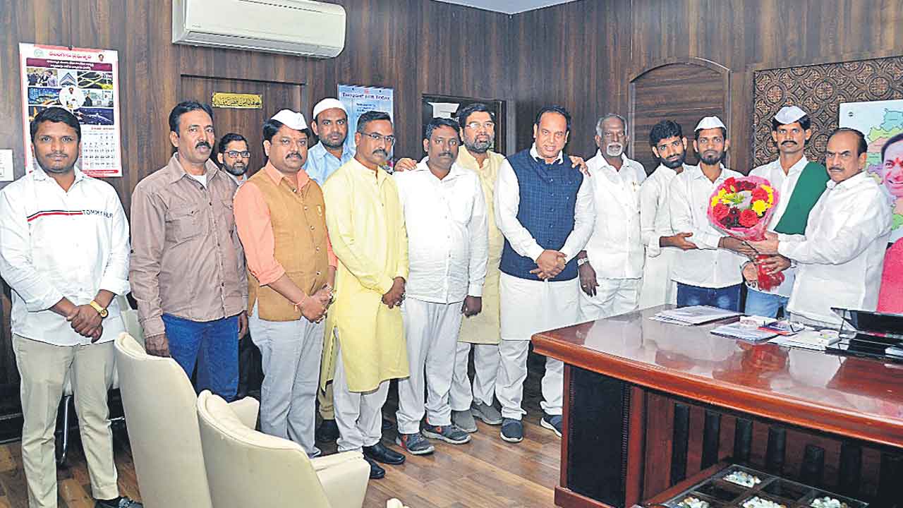 జాతీయ రాజకీయాల్లో బీఆర్‌ఎస్‌ దూకుడు