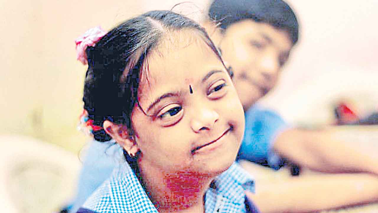 చిన్నారుల ‘భవిత’కు సర్కారు భరోసా