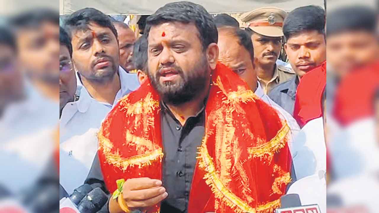 బీజేపీ కక్షసాధింపులకు బెదరం