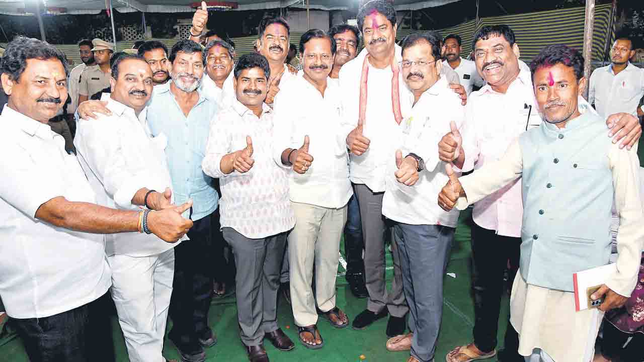 ఉద్యమాల గడ్డ.. గులాబీకి అడ్డా