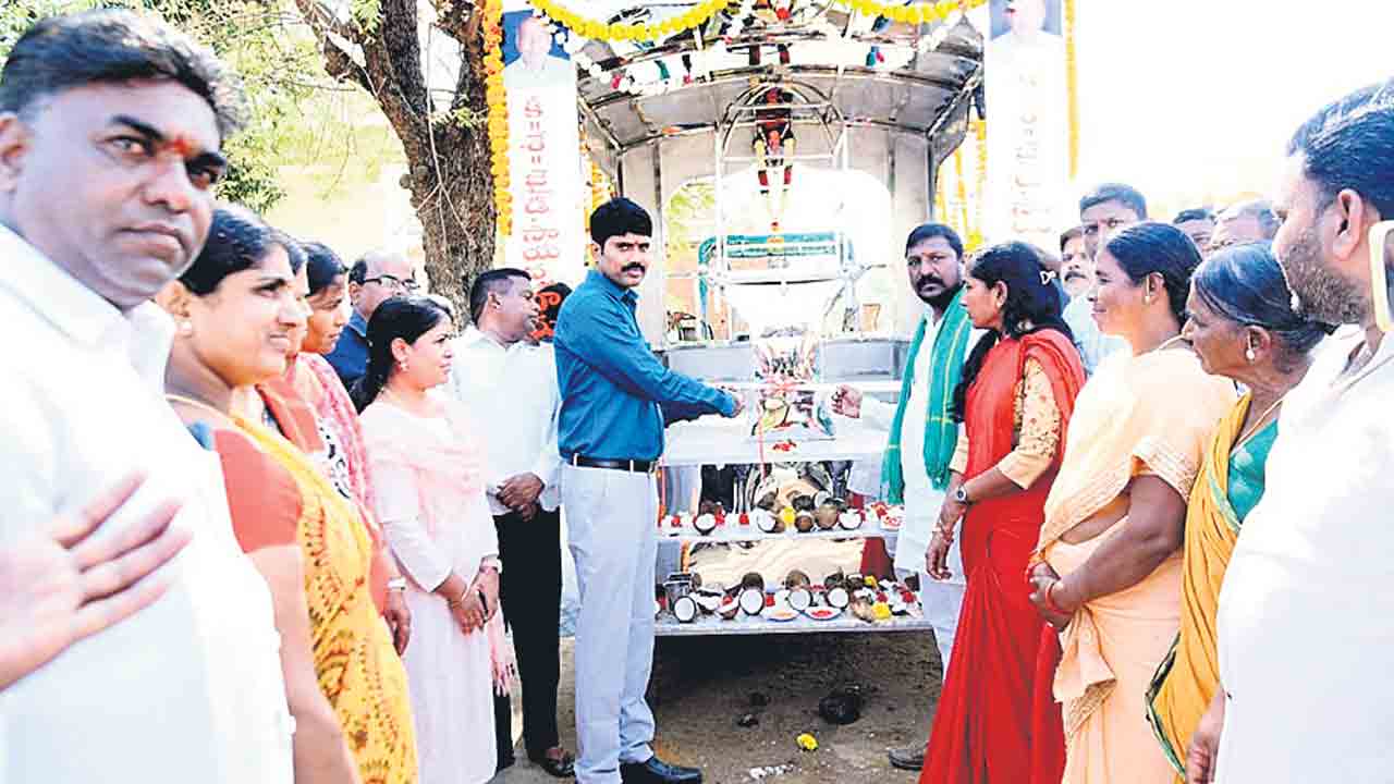 గ్రామాల అభివృద్ధిలో భాగస్వాములు కావాలి