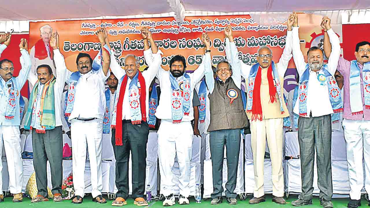 కేసీఆర్‌తోనే కులవృత్తుల వికాసం