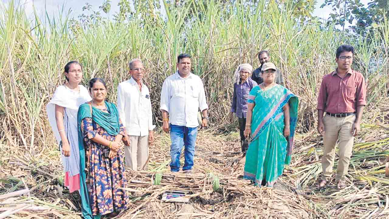 రైతులు ఈకేవైసీ చేయించుకోవాలి