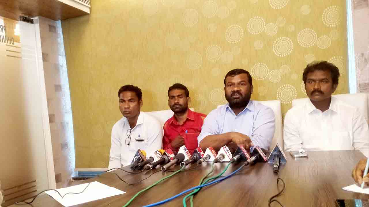 దాడుల పేరిట బీజేపీ కక్ష సాధింపు