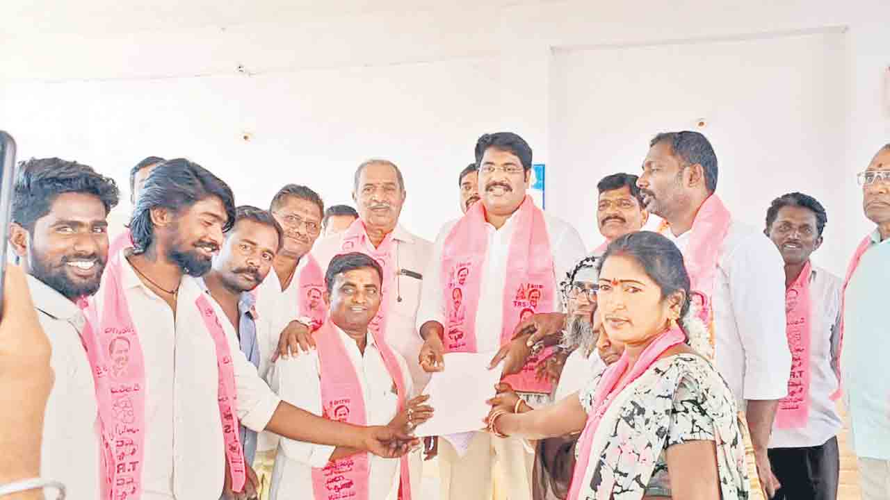 బీజేపీ నాయకుల దుష్ప్రచారాలను ఎండగట్టాలి