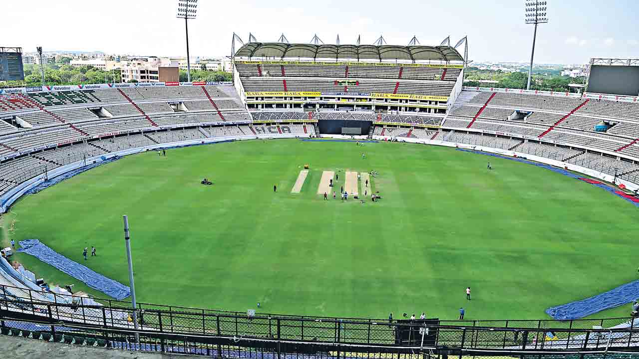 హైదరాబాద్‌ x తమిళనాడు