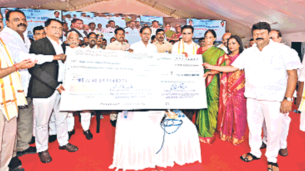 హైదరాబాద్కు మెట్రో మణిహారం