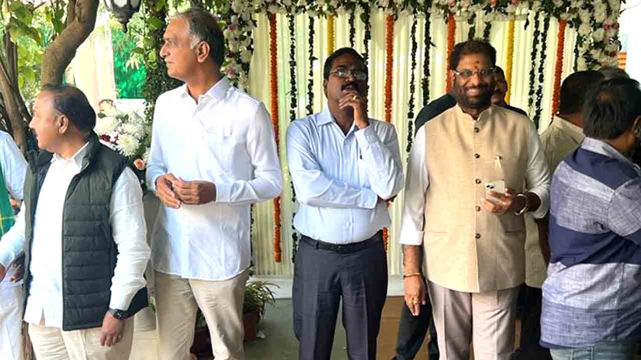 ఢిల్లీలో మన నేతలు