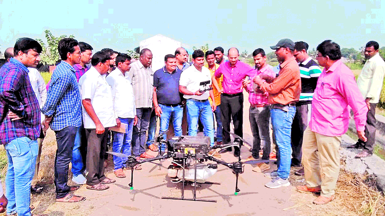 డ్రోన్లతో ‘సాగు’దాం