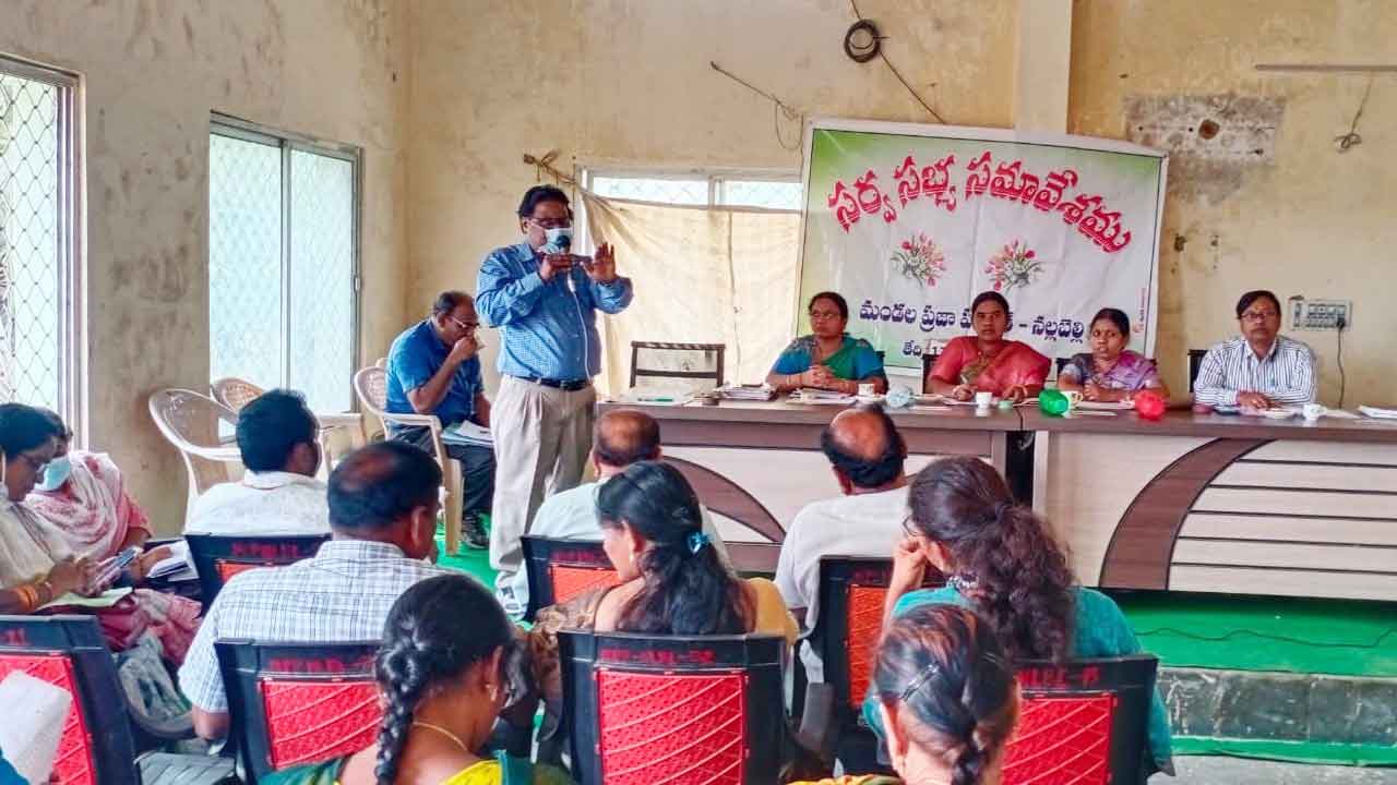 కేంద్రం వైఖరి వల్ల కుంటుపడుతున్న అభివృద్ధి