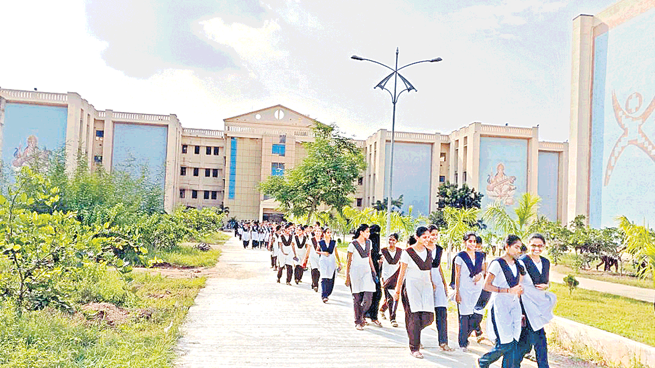 బాసర బాధలు తీర్చిన కేటీఆర్‌