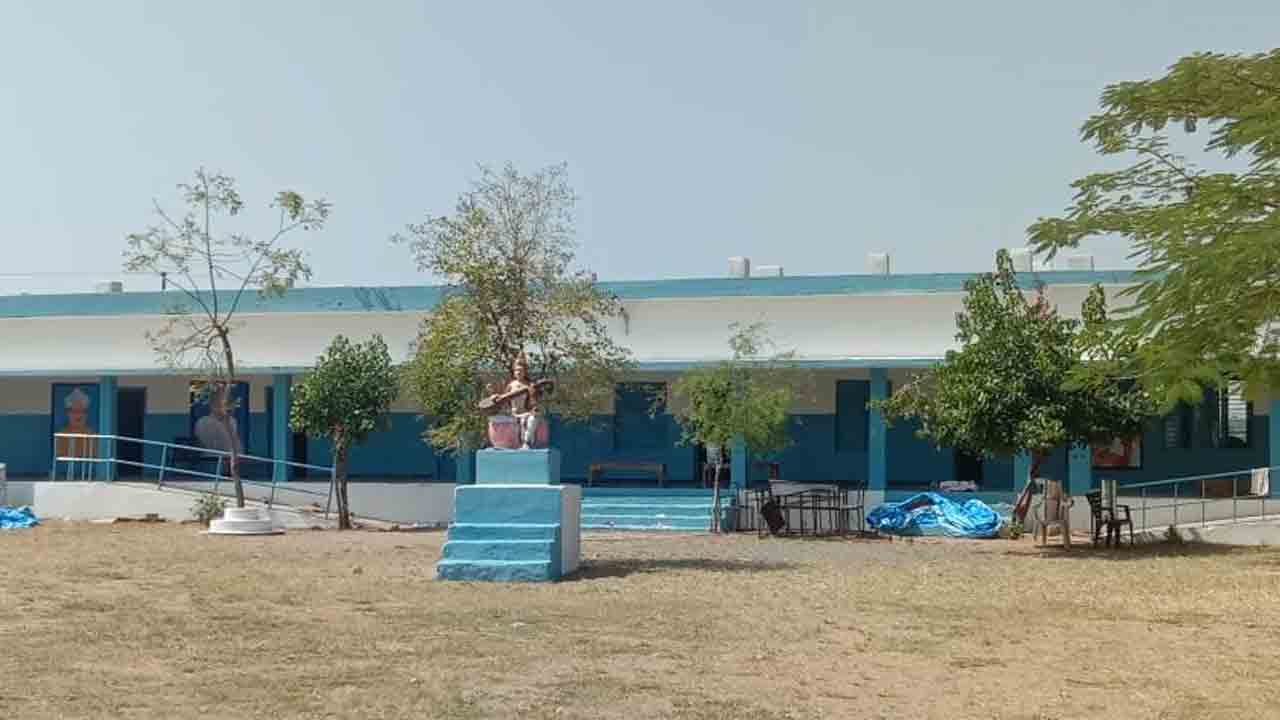 సర్వాంగ సుందరంగా..