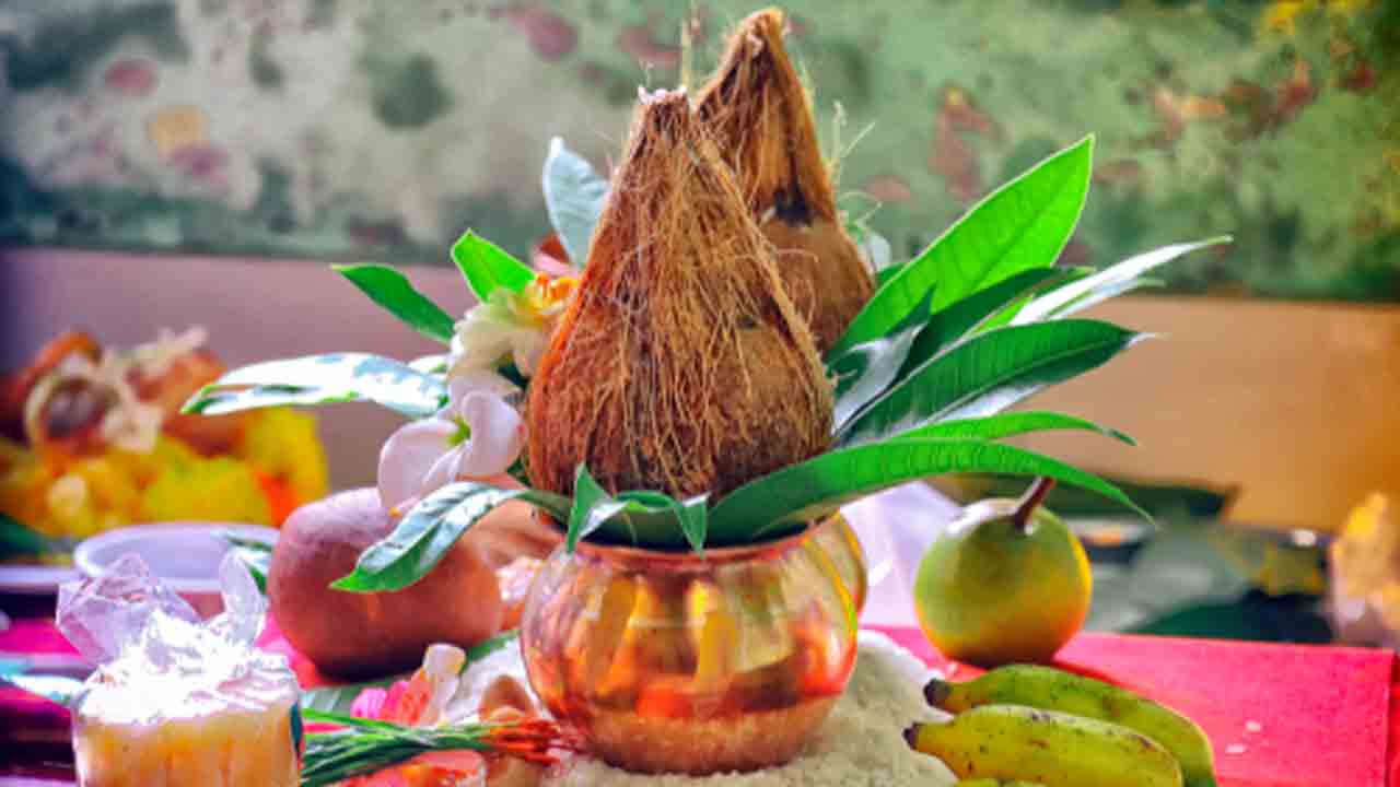 Vasthu Shastra | వాస్తుతోపాటు ఇంట్లో పూజలు, శాంతులు చేయించుకోవాలా?