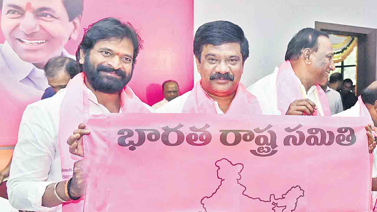 కేసీఆర్‌తోనే దేశానికి శ్రీరామరక్ష