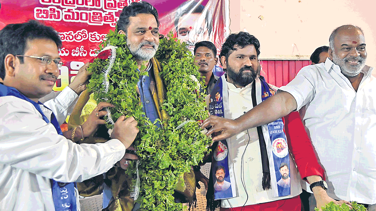 బీసీలపై మోదీ తీవ్ర నిర్లక్ష్యం