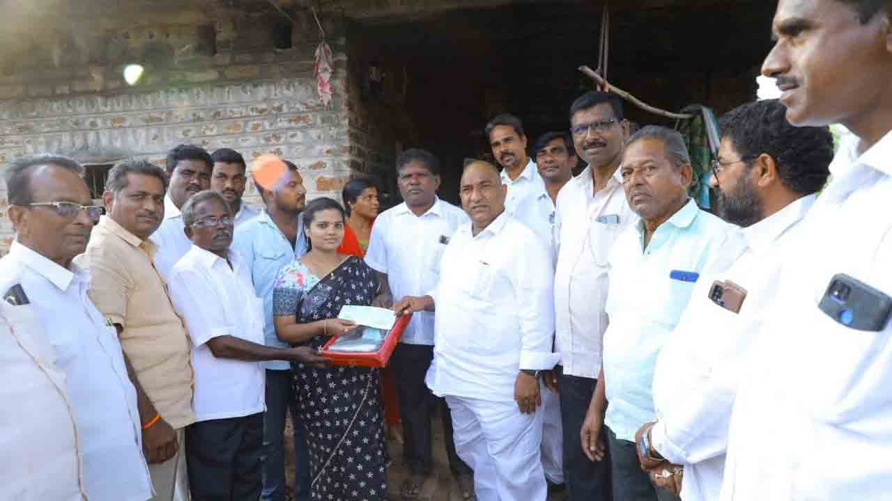 పేదింటి ఆడబిడ్డలకు టీఆర్‌ఎస్‌ సర్కారు అండ..