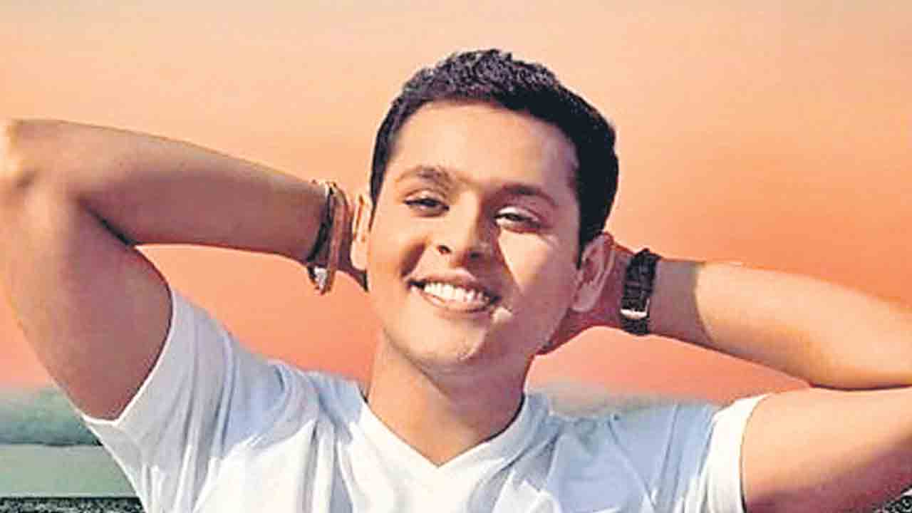 జాబిల్లి యాత్రకు భారత నటుడు