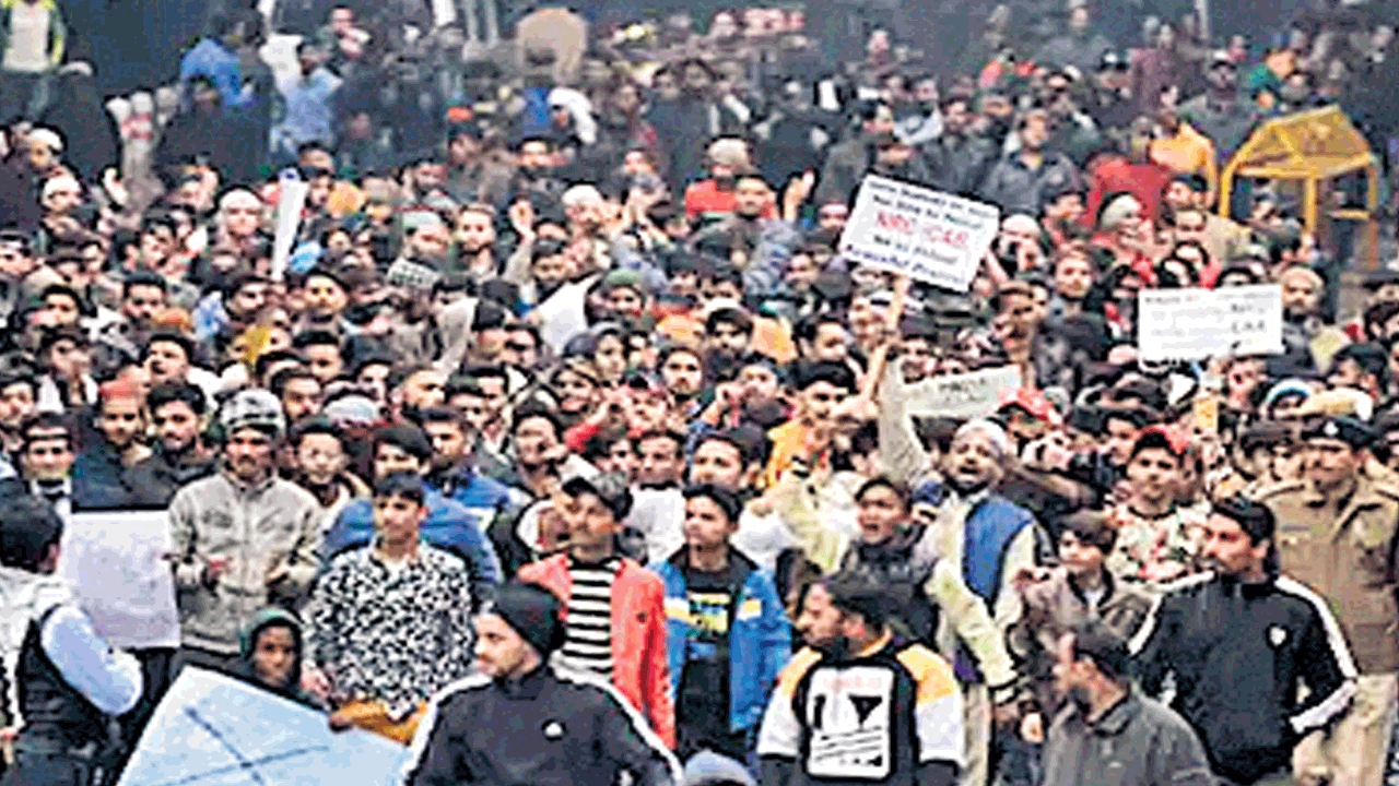 ప్రజలే బుద్ధి చెబుతారు