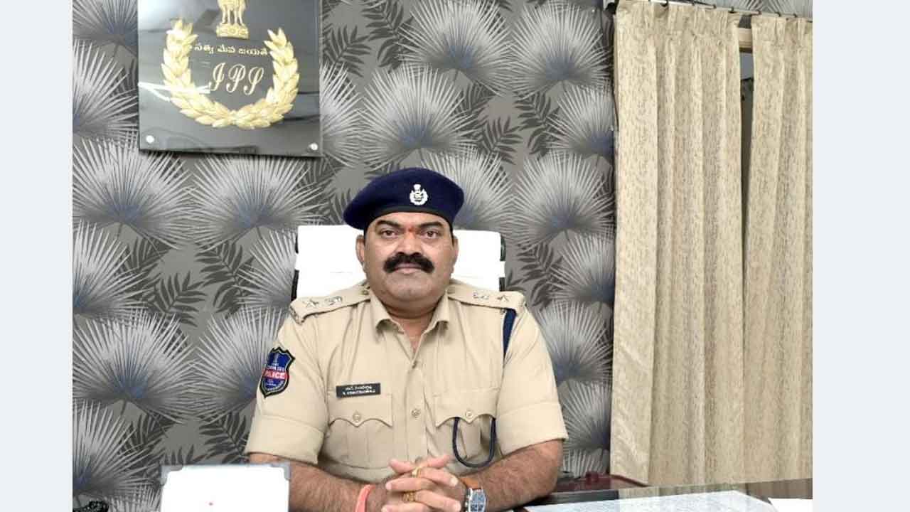 సైబర్‌ నేరాలపై అప్రమత్తంగా ఉండాలి