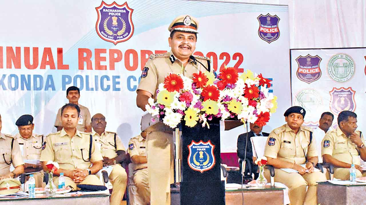 సంచలనాత్మక కేసులను గంటల్లోపే ఛేదించాం