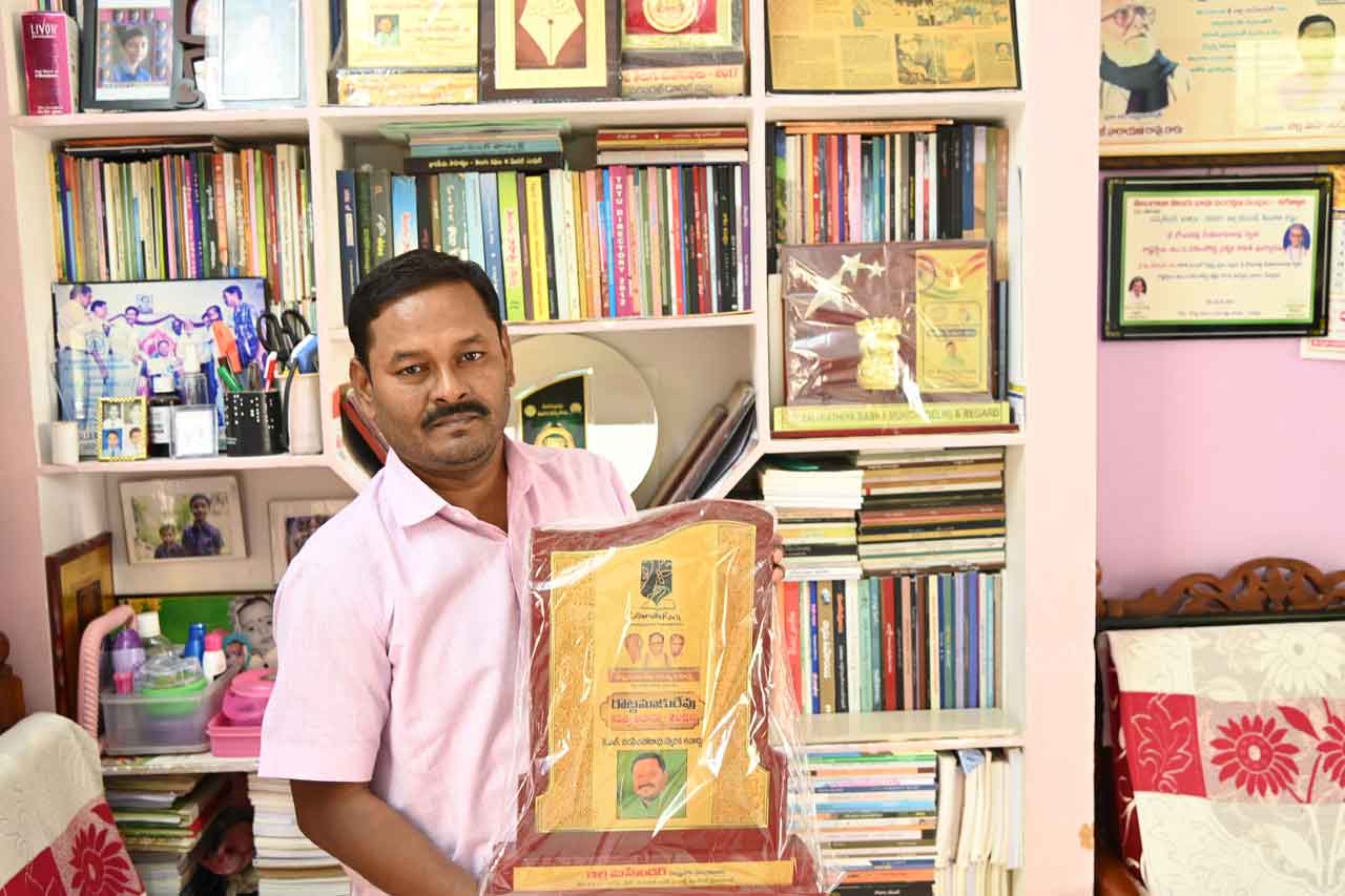 మలిదశ ఉద్యమం కలం పట్టించింది