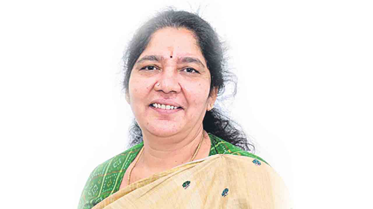 హాస్టల్స్, హోమ్స్ తనిఖీ చేయండి