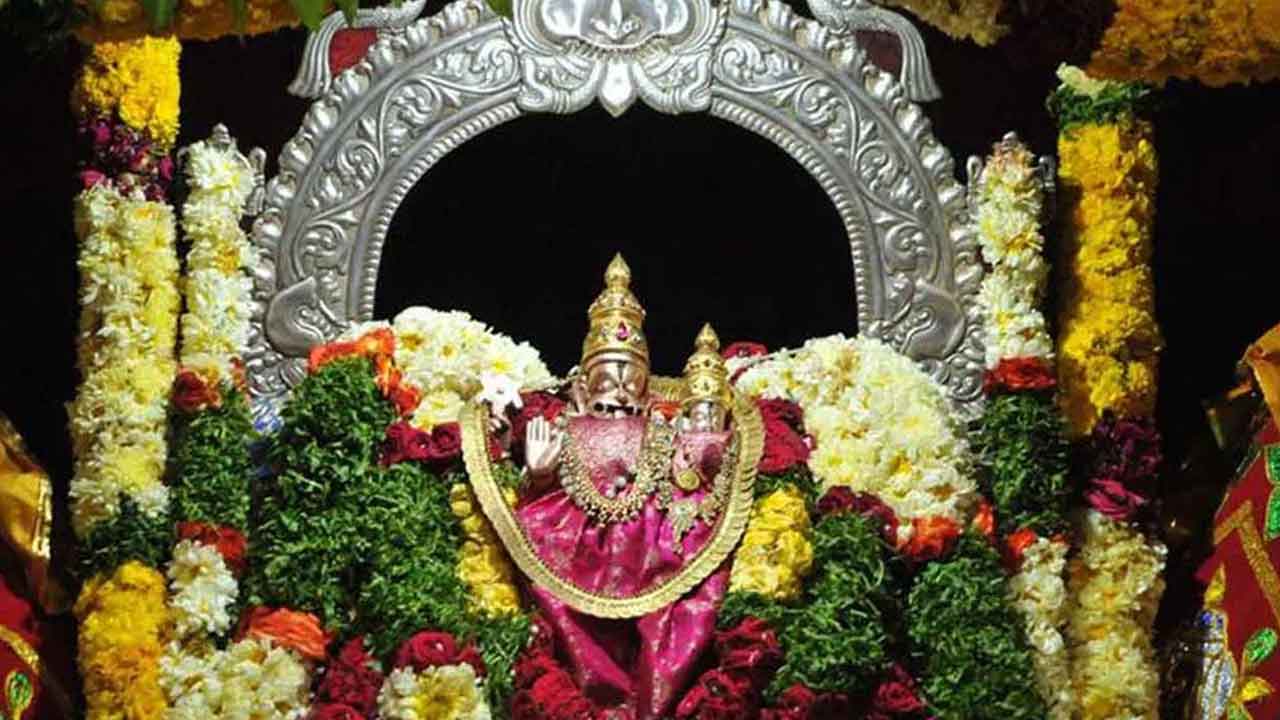 వైభవంగా తిరువీధి సేవోత్సవం