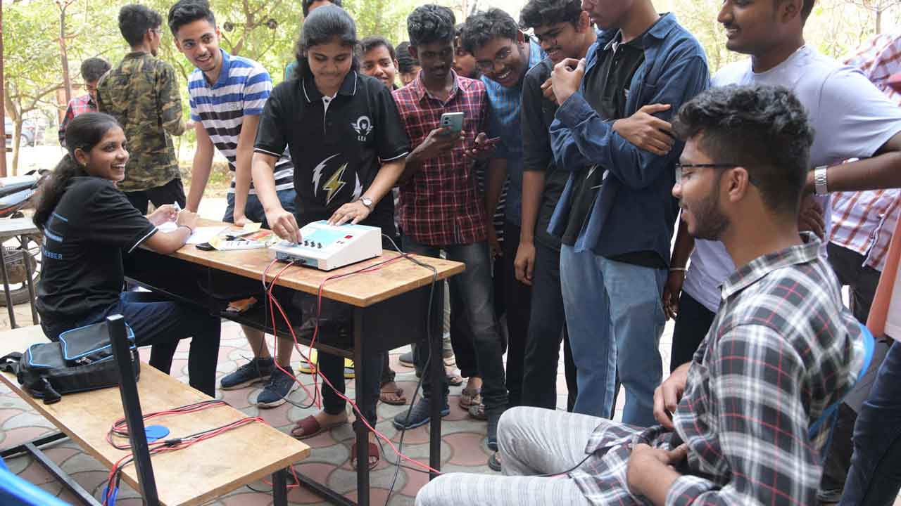 ఉత్సాహంగా సాంకేతికోత్సవం