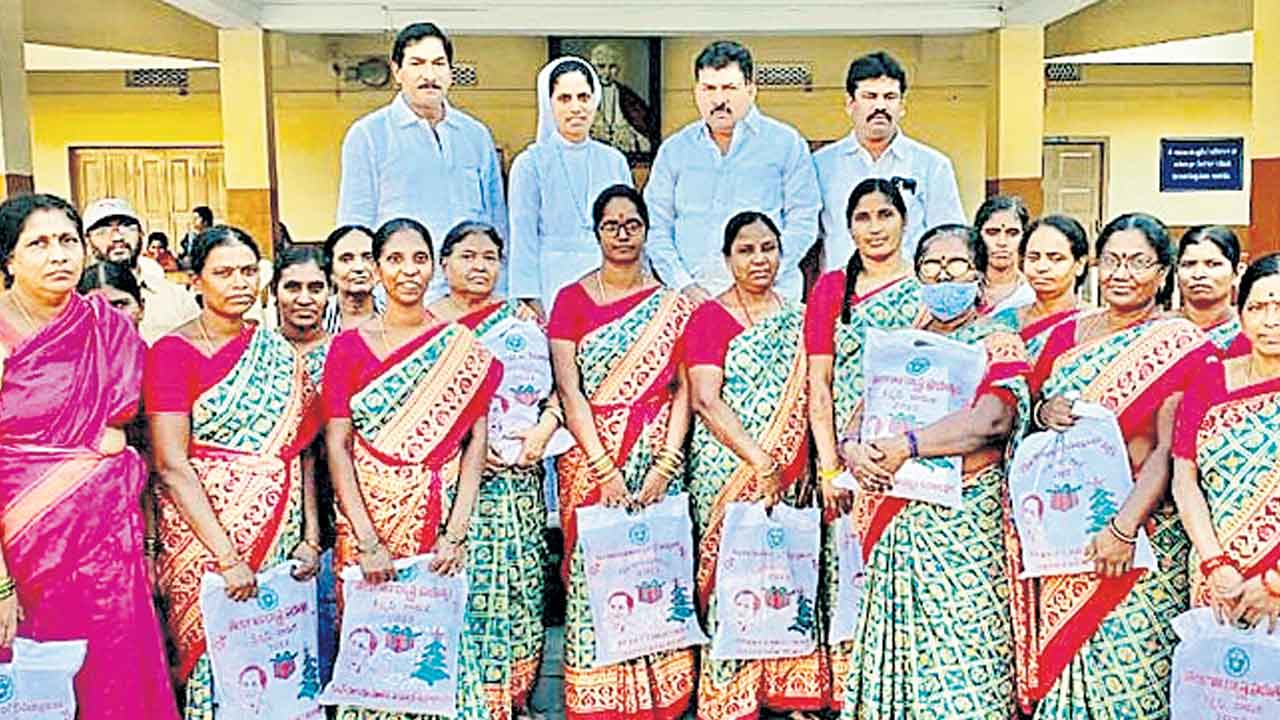 క్రైస్తవులను అభివృద్ధిలోకి తీసుకురావడానికి కృషి