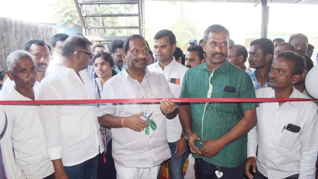 దివ్యాంగులకు స్వయం ఉపాధిలో శిక్షణ : మంత్రి కొప్పుల