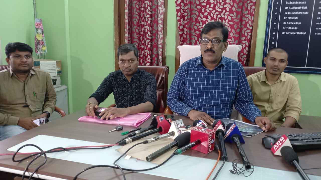 ప్రజలు అప్రమత్తంగా ఉండాలి