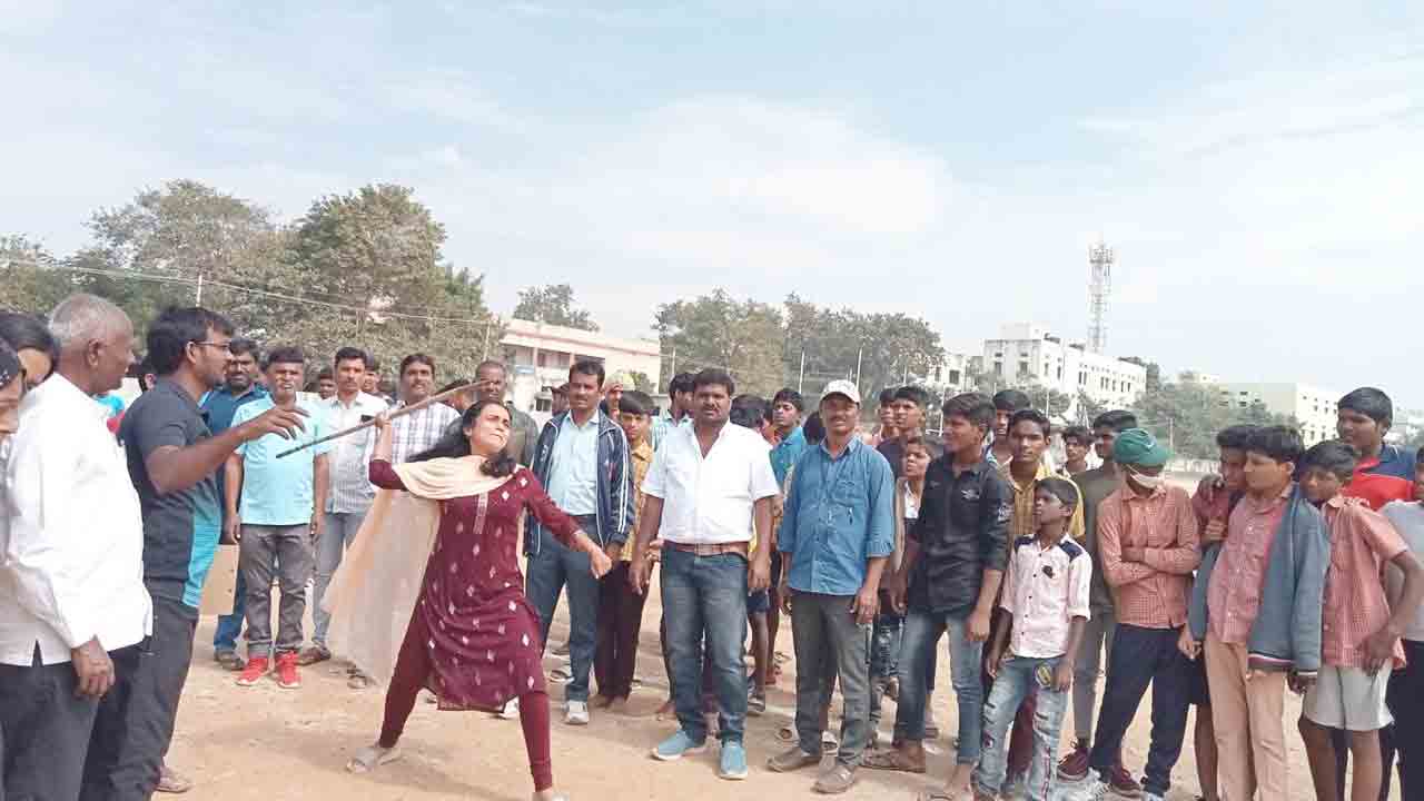 జాతీయస్థాయిలో రాణించాలి