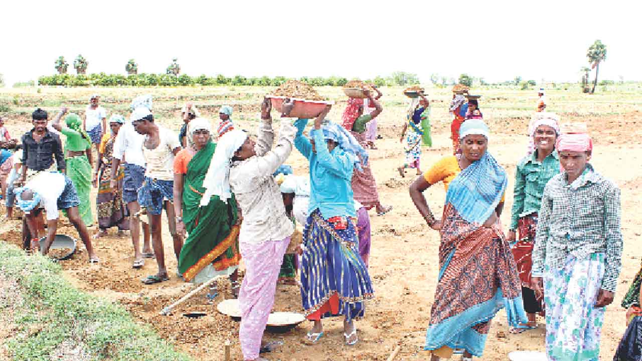 రైతులపై కేంద్రం చిన్నచూపు!