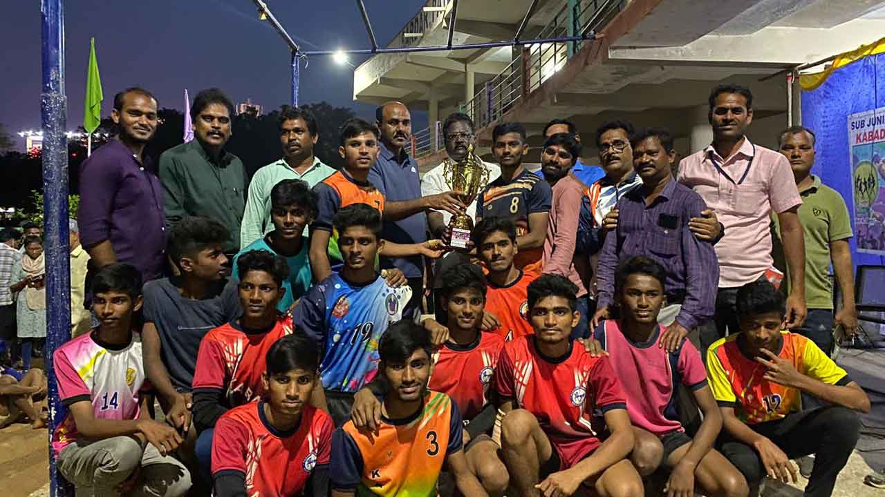 కబడ్డీ బాలబాలికల జట్లు ఎంపిక