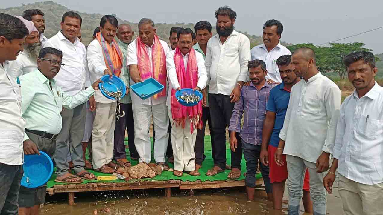 మత్స్యకారుల సంక్షేమానికి ప్రభుత్వం కృషి