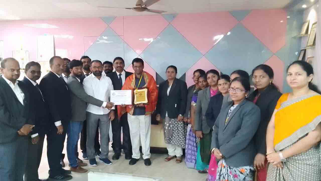 నరేందర్‌రెడ్డికి ‘జ్యువెల్‌ ఆఫ్‌ ఇండియా’ అవార్డు