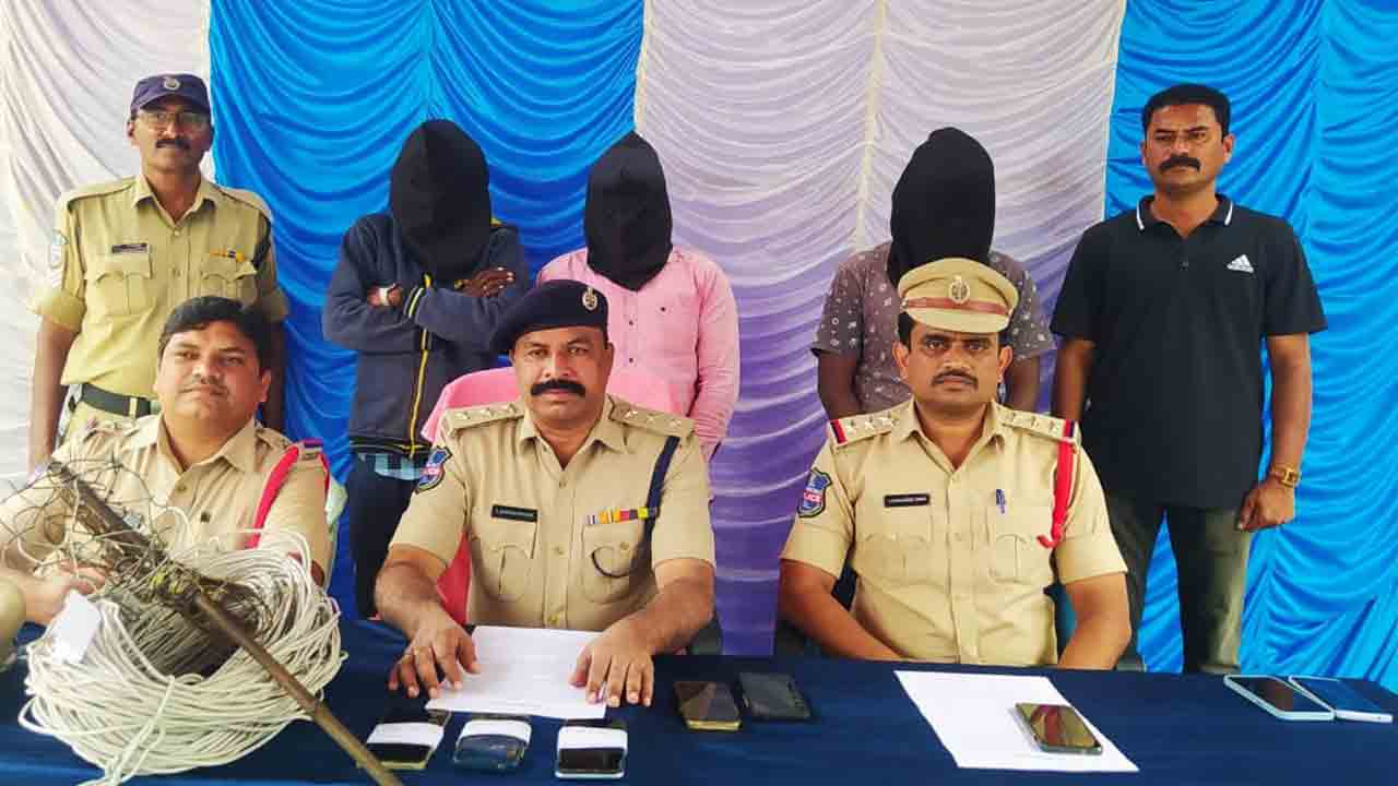 విద్యుత్‌ ఉచ్చులతో చేపలు పడితే చర్యలు