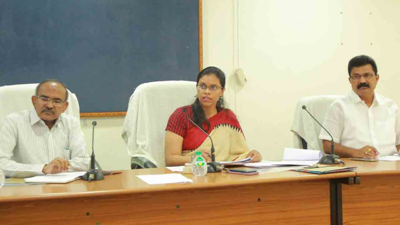 అభివృద్ధి పనుల్లో నాణ్యత పాటించాలి