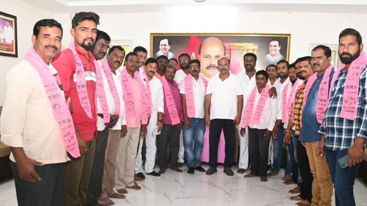 తెలంగాణ పథకాలు దేశానికే ఆదర్శం : ఎమ్మెల్యే మంచిరెడ్డి