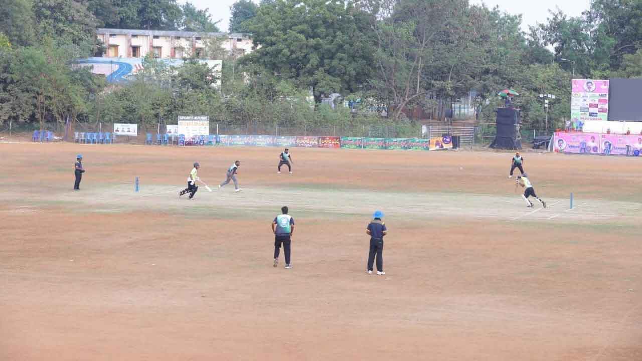 నాలుగో రోజుకు చేరిన పీపీఎల్‌