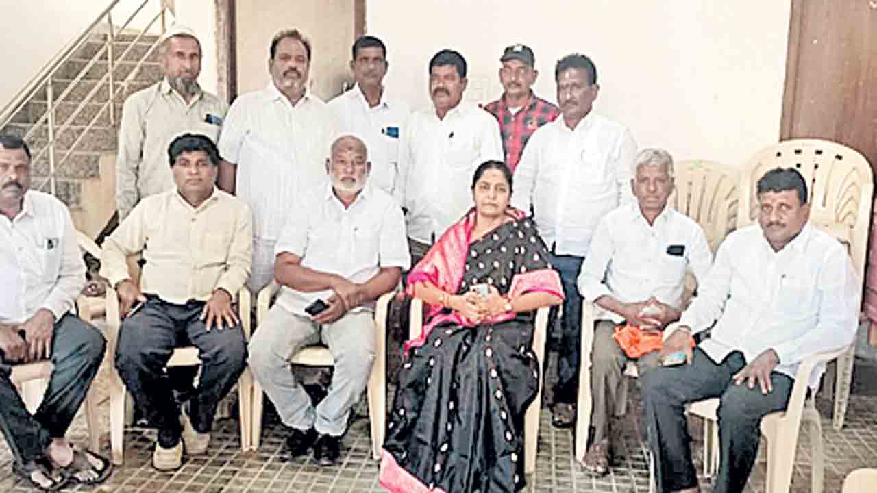 నర్సాపూర్‌లో వాలీబాల్‌ టోర్నమెంట్‌