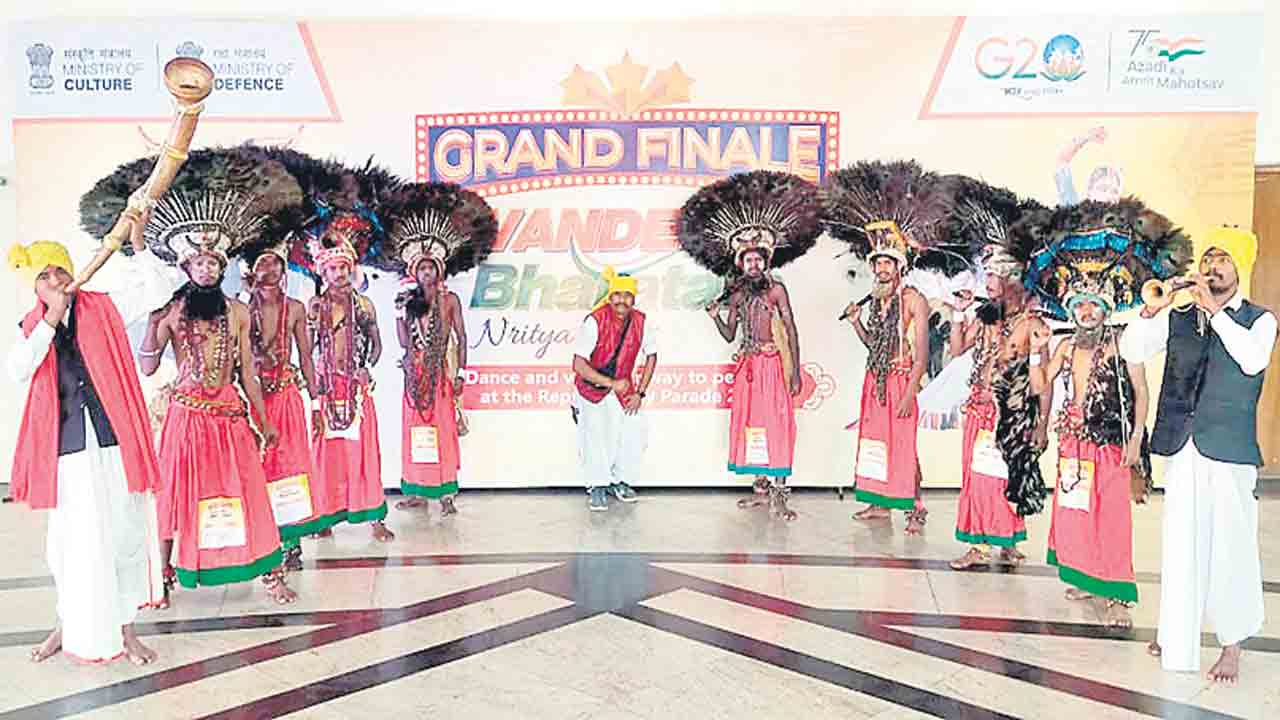 ఎర్రకోటలో ప్రదర్శనకు.. కనకరాజు బృందం